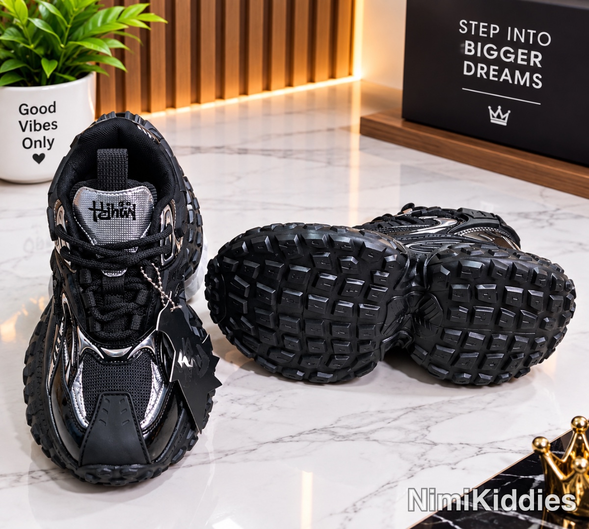 Hihun Mini Storms Sneakers