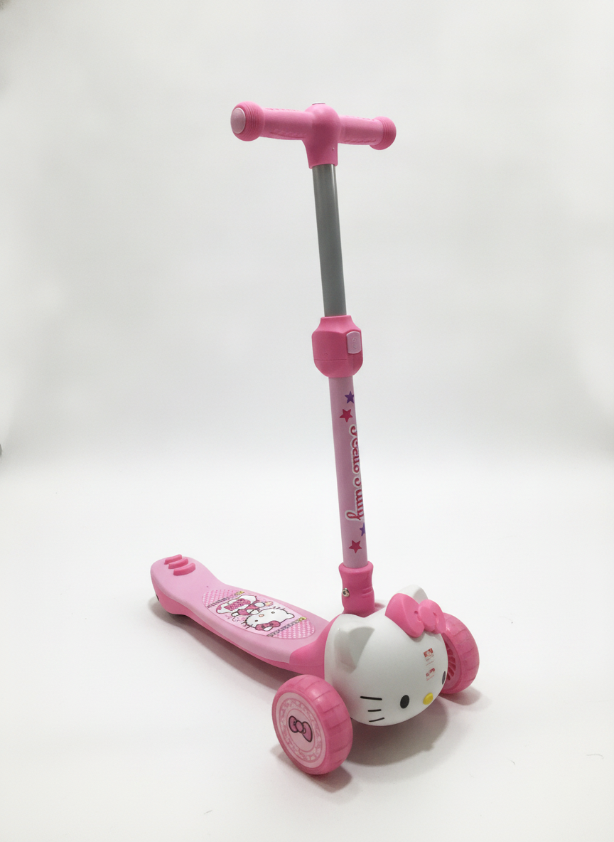 Hello Kitty Scooter